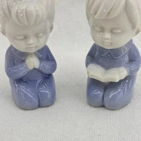 Vintage Praying Kneeling Boy Girl Figurine Blue White Ceramic Children Set - Picture 4 of 7